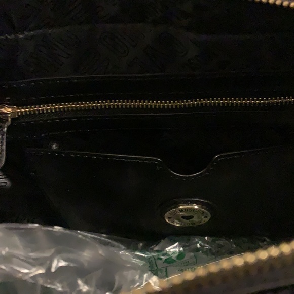 Never Used/ Authentic Love Moschino purse bag - Picture 7 of 7